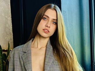 girl naked EmilyMontgomery