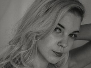 naked webcamgirl photo EsmiStewart