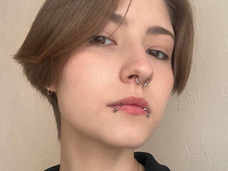 cam girl live webcam EssieAcheampong