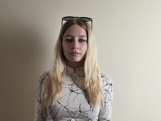 camgirl playing with sextoy EvelynReynaga