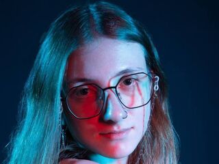 free live chart room EvelyneSchroff