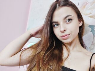 camgirl shaving pussy EzabellaWell