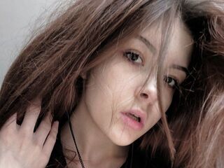 camgirl showing tits GloriaLi