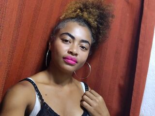 topless cam girl HarenTsoa
