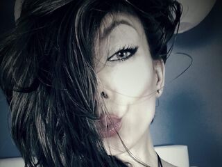 camgirl playing with sextoy JahlilaHayate