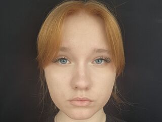 camgirl fingering shaved pussy JeanneEnglert