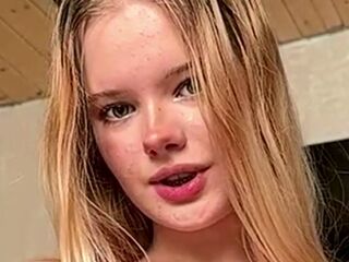 live chat JeannettaCeraos