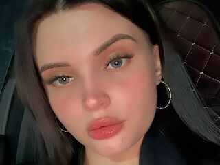naughty cam girl fingering pussy JessWebsster