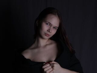 camslut spreading pussy JesseniaLitt