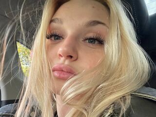 girl nude JinEvjen
