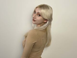 nude webcam girl photo JoslynCobbin