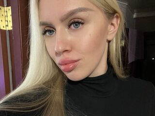 naked girl with webcam JudiJadore