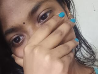 naked cam girl masturbating with dildo KajalRajput
