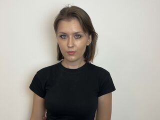 camgirl showing pussy KariErpelding