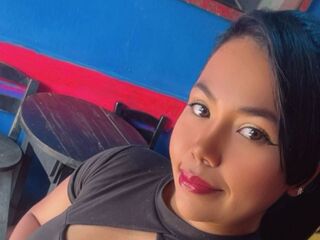 camslut showing tits KarinWilliams