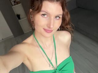topless girl KarmenZeinert