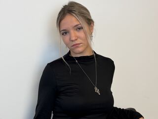 chat live webcam KeiraTullier