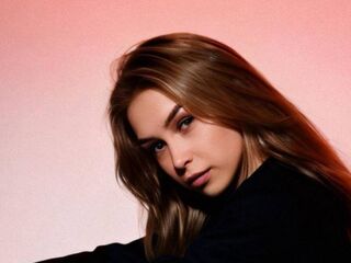 hot naked webcam girl KendraDuell