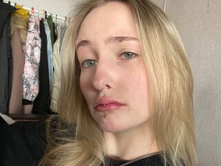 fingering webcamgirl KennaFreidkin