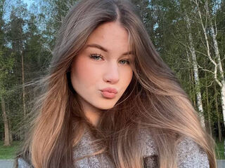 hot cam girl spreading pussy KentukiShreeves