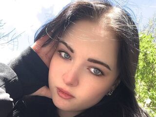 camgirl KiraBentley
