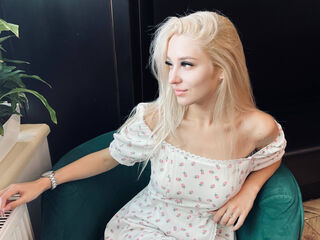 sex webcam chat room KiraMo