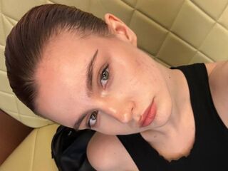 fingering girl cam picture KlaraGogins