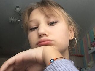 camgirl masturbating with vibrator LakeeshaBrimmer