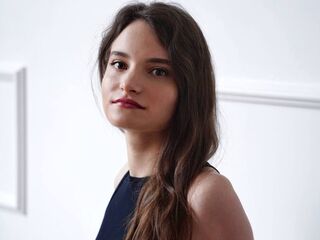 naked girl with live cam LatarshaLoreg