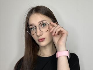 nude webcam LatriciaSuet