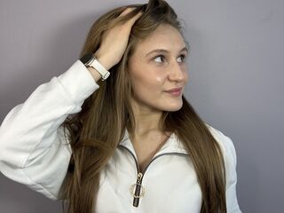 hardcore live show LatrinaBrounson