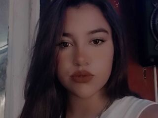 fingering girl chatroom LauWillson