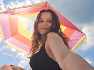 closeup web cam LauraJulian