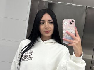 fingering camwhore LauraMeeth