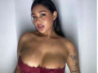 cam girl playing with sextoy LaurenKaterine