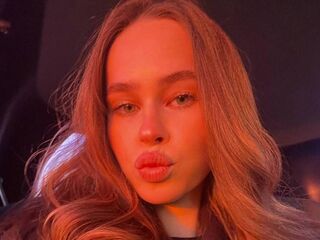 camgirl porn web cam LeoneTanton