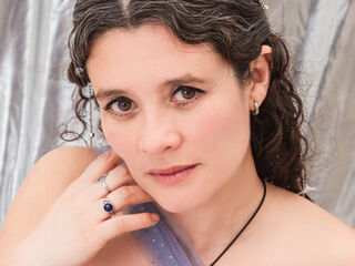 naked cam girl LiaResvolt