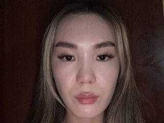 cam girl masturbating with dildo LinaWarmer