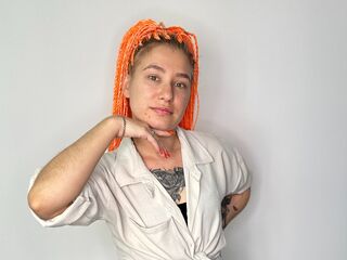 streaming live webcam LinnDejarnette