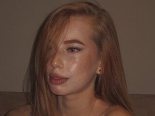 camgirl chatroom LisaCornerd