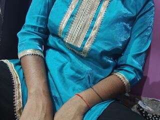 naked camgirl picture LishaLiya