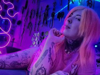 cam girl masturbating with vibrator LissaNorty