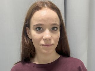 topless camgirl LouiseGordon