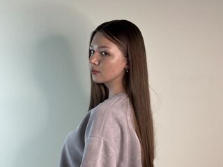 camwhore shaving pussy LouisePov