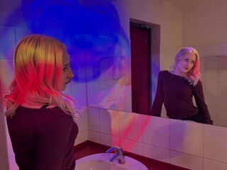 webcamgirl video chat LucilleWiste