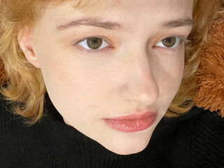 strip show LunaBeans