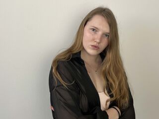 erotic webcam picture MadalineMosman