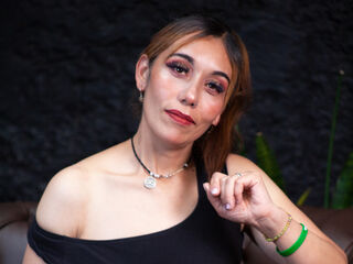 fingering cam girl MadeleineSartori