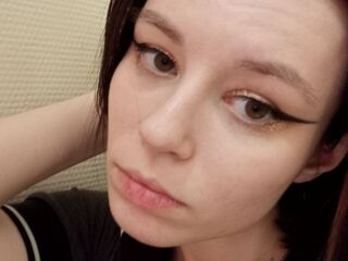 streaming live webcam MaeHiatt