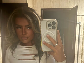 naked cam girl gallery MaisieSmithx
